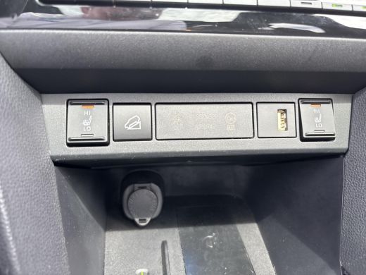 Toyota Yaris Cross 1.5 Hybrid Adventure AWD | Panoramadak | Parkeersensoren | HUD | ActivLease financial lease