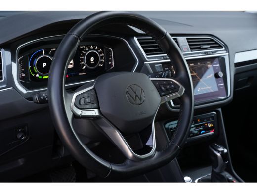 Volkswagen Tiguan 1.4 TSI eHybrid 245pk Elegance | Camera | Stuur & Stoelverwarming | Head-Up | Keyless ActivLease financial lease