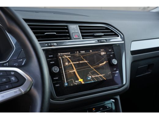 Volkswagen Tiguan 1.4 TSI eHybrid 245pk Elegance | Camera | Stuur & Stoelverwarming | Head-Up | Keyless ActivLease financial lease