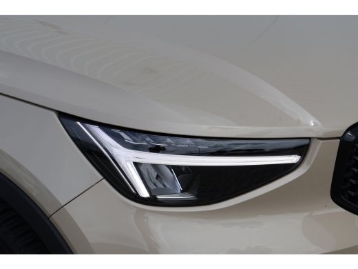Volvo  XC40 2.0 B4 Plus Dark | Black Edition | Trekhaak | Harman Kardon | BLIS | ActivLease financial lease