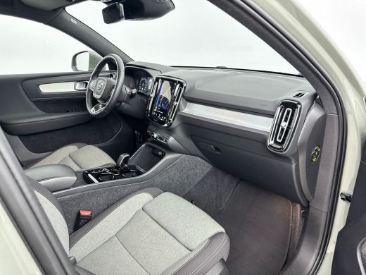 Volvo  XC40 T4 Recharge Plus Bright | 18" | Elektr. verst. Stoelen | Adaptieve Cruise | BLIS | Keyless | Stoe... ActivLease financial lease