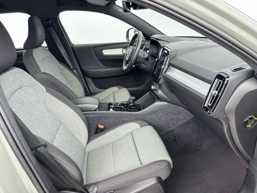 Volvo  XC40 T4 Recharge Plus Bright | 18" | Elektr. verst. Stoelen | Adaptieve Cruise | BLIS | Keyless | Stoe... ActivLease financial lease