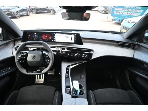 Peugeot e-3008 GT | Elektrische parkeerrem | Extra getinte achterste zijruiten en achterruit ActivLease financial lease