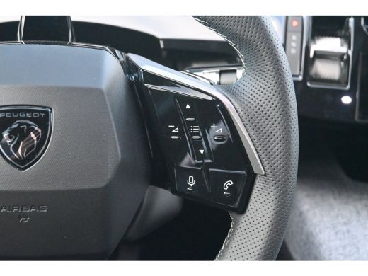 Peugeot e-3008 GT | Elektrische parkeerrem | Extra getinte achterste zijruiten en achterruit ActivLease financial lease