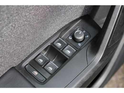 Seat Leon Sportstourer 1.4 TSI eHybrid PHEV EXCELLENCE SOh 99,2% NAVI ECC TREKHAAK LED 59000KM!!! ActivLease financial lease