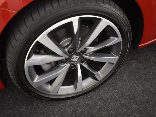 Seat Leon Sportstourer 1.4 TSI eHybrid PHEV FR Business Intense 204PK DSG/AUTO | Elektrisch glazen panorama... ActivLease financial lease