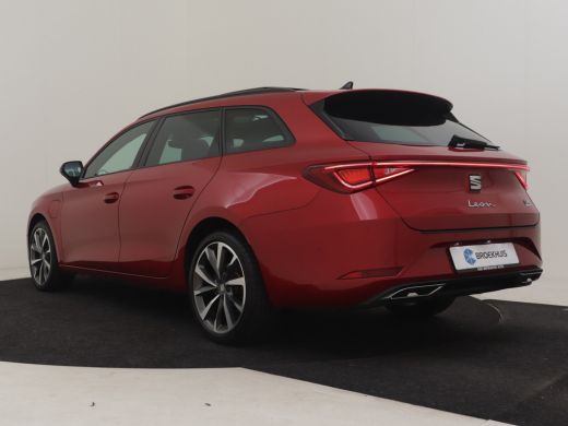 Seat Leon Sportstourer 1.4 TSI eHybrid PHEV FR Business Intense 204PK DSG/AUTO | Elektrisch glazen panorama... ActivLease financial lease