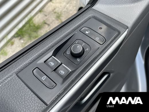 Volkswagen Transporter 2.0TDI 150PK Bulli L2H1 DC Automaat 2x Schuifdeur ACC LED ActivLease financial lease