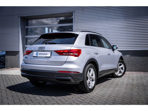 Audi Q3 35 TFSI advanced | Achteruitrijcamera | Voorstoelen verwarmd | wegklapbare trekhaak ActivLease financial lease