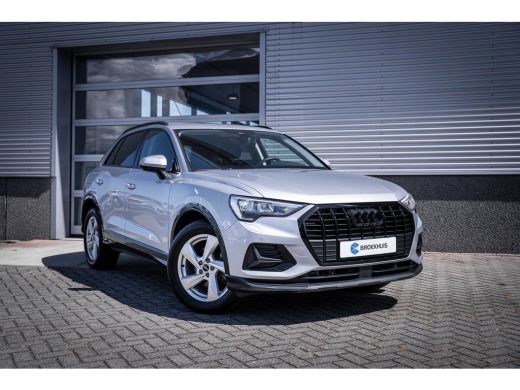 Audi Q3 35 TFSI advanced | Achteruitrijcamera | Voorstoelen verwarmd | wegklapbare trekhaak ActivLease financial lease