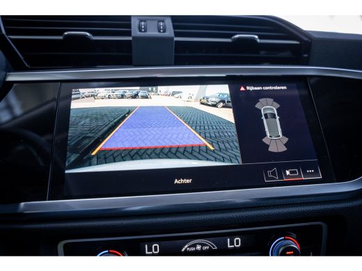 Audi Q3 35 TFSI advanced | Achteruitrijcamera | Voorstoelen verwarmd | wegklapbare trekhaak ActivLease financial lease
