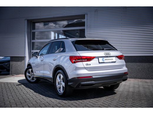 Audi Q3 35 TFSI advanced | Achteruitrijcamera | Voorstoelen verwarmd | wegklapbare trekhaak ActivLease financial lease
