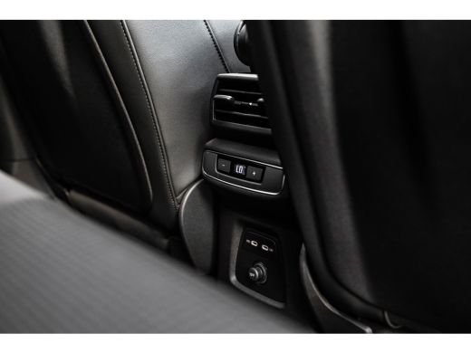 Audi Q4 e-tron S edition Competition | Achterklep, automatisch bedienbaar | Achteruitrijcamera | Adaptive cruise... ActivLease financial lease