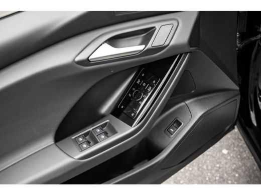 Audi Q6 e-tron 185 kW | 360 Camera | Stoelverwarming Voor + Achter | ACC | ActivLease financial lease