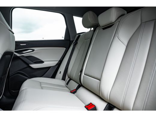 Audi Q6 e-tron quattro 285 kW | Luchtvering | Stoelventilatie | HUD | Bang & Olufsen | ActivLease financial lease