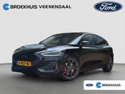 Ford Focus 2.3 ST-X 280PK! | Org. NL | Winter Pack | B&O Audio | Matrix LED | Apple Carplay