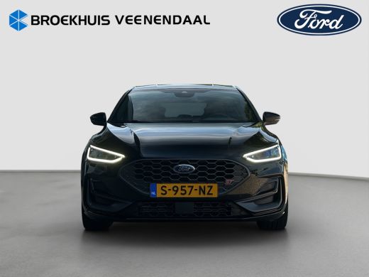 Ford Focus 2.3 ST-X 280PK! | Org. NL | Winter Pack | B&O Audio | Matrix LED | Apple Carplay ActivLease financial lease
