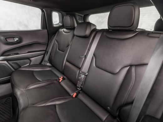 Jeep Compass 4xe 240 Plug-in Hybrid Electric S 240Pk Automaat (APPLE CARPLAY, NAVIGATIE, CAMERA, KEYLESS, LEDE... ActivLease financial lease