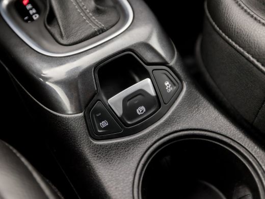 Jeep Compass 4xe 240 Plug-in Hybrid Electric S 240Pk Automaat (APPLE CARPLAY, NAVIGATIE, CAMERA, KEYLESS, LEDE... ActivLease financial lease