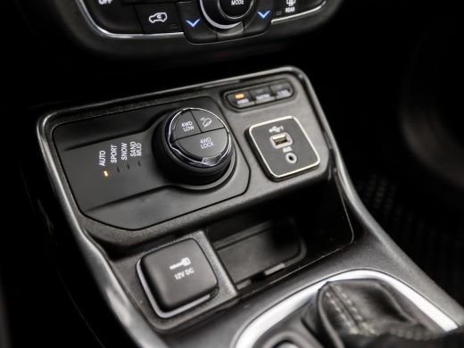 Jeep Compass 4xe 240 Plug-in Hybrid Electric S 240Pk Automaat (APPLE CARPLAY, NAVIGATIE, CAMERA, KEYLESS, LEDE... ActivLease financial lease