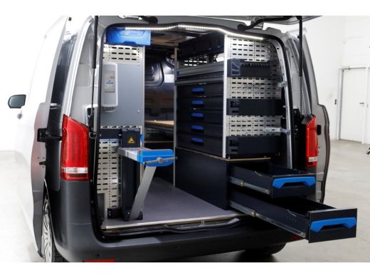 Mercedes-Benz Vito 114 CDI 136pk Compact 9G Automaat 2x Schuifdeur/LED/Camera/Inrichting 09-2022 ActivLease financial lease