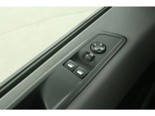 Opel Vivaro 1.5 CDTI L2H1 | Airco | Cruise | 3 Zits | Trekhaak | Imperiaal | Parkeersens. ActivLease financial lease