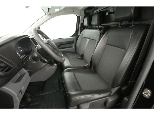 Opel Vivaro 1.5 CDTI L2H1 | Airco | Cruise | 3 Zits | Trekhaak | Imperiaal | Parkeersens. ActivLease financial lease