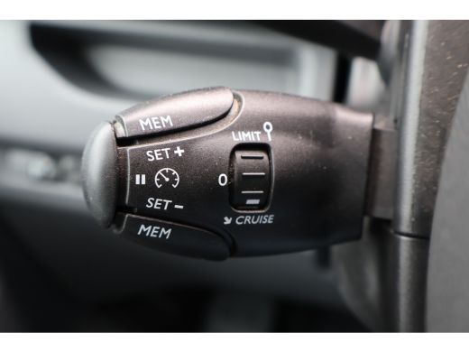 Opel Vivaro-e L2H1 Edition 50 kWh ActivLease financial lease