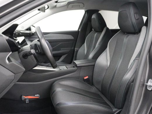 Peugeot 308 1.6 HYbrid 180 Allure Pack Business | SOH 93,8% | Trekhaak | Adaptive cruise | Half leder | Camer... ActivLease financial lease