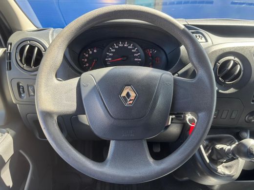 Renault Master T35 2.3 dCi L3H3 | 3 Zitplaatsen | Bluetooth | Navi | Parkeersensoren | Airco ActivLease financial lease