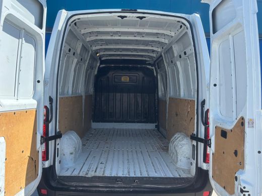 Renault Master T35 2.3 dCi L3H3 | 3 Zitplaatsen | Bluetooth | Navi | Parkeersensoren | Airco ActivLease financial lease