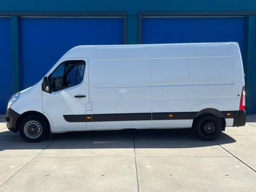 Renault Master T35 2.3 dCi L3H3 | 3 Zitplaatsen | Bluetooth | Navi | Parkeersensoren | Airco ActivLease financial lease