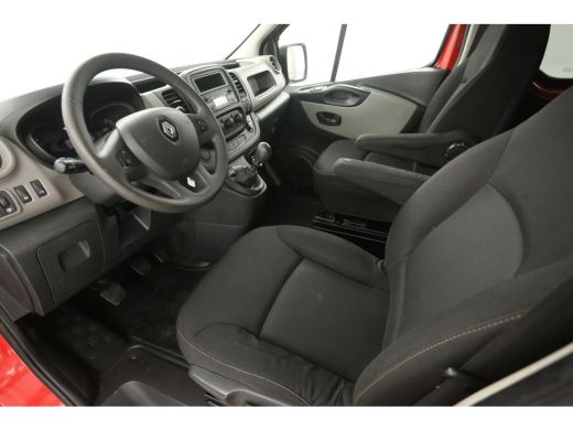 Renault Trafic 1.6 dCi T29 L2H1 | Dubbele Cabine | Airco | Cruise | Trekhaak | Parkeersens. | Imperiaal ActivLease financial lease