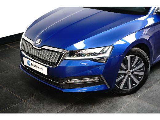 Skoda Superb Combi 1.4 iV eHybrid 218PK DSG-6 Style | TREKHAAK | NAVIGATIE | AUTO. A. KLEP | MATRIX LED | STOE... ActivLease financial lease
