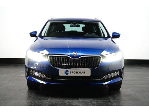 Skoda Superb Combi 1.4 iV eHybrid 218PK DSG-6 Style | TREKHAAK | NAVIGATIE | AUTO. A. KLEP | MATRIX LED | STOE... ActivLease financial lease