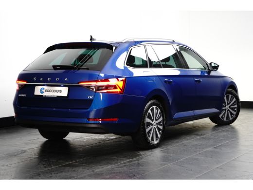 Skoda Superb Combi 1.4 iV eHybrid 218PK DSG-6 Style | TREKHAAK | NAVIGATIE | AUTO. A. KLEP | MATRIX LED | STOE... ActivLease financial lease