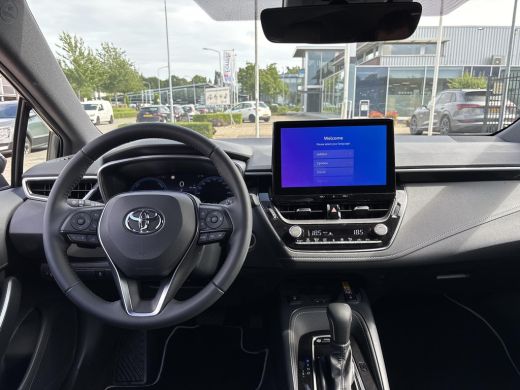 Toyota Corolla Touring Sports Hybrid 200 Dynamic ActivLease financial lease