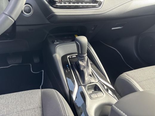 Toyota Corolla Touring Sports Hybrid 200 Dynamic ActivLease financial lease