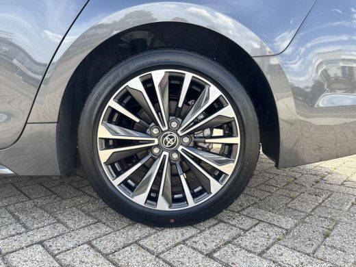 Toyota Corolla Touring Sports Hybrid 200 Dynamic ActivLease financial lease