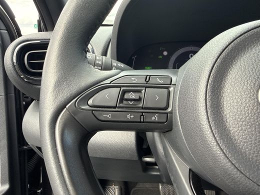 Toyota Yaris Cross 1.5 Hybrid 130 Dynamic | Comfort Pack | Apple CarPlay/Android auto | Parkeersensoren ActivLease financial lease
