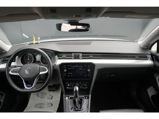 Volkswagen Passat Variant 1.4 TSI PHEV GTE Business | Leder | Camera | Led | ActivLease financial lease