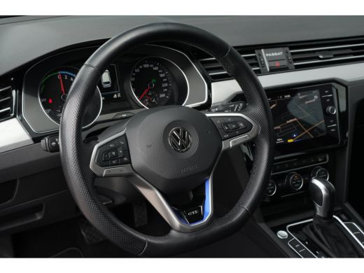 Volkswagen Passat Variant 1.4 TSI PHEV GTE Business | Parkeersensoren V+A | Winter Pakket | Camera | Navi | ActivLease financial lease