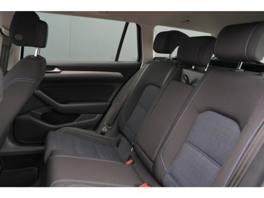 Volkswagen Passat Variant 1.4 TSI PHEV GTE Business | Parkeersensoren V+A | Winter Pakket | Camera | Navi | ActivLease financial lease