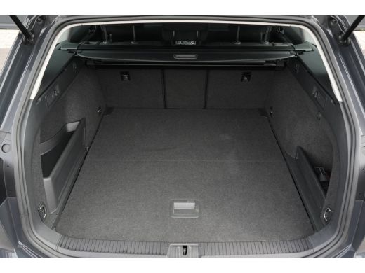Volkswagen Passat Variant 1.4 TSI PHEV GTE Business | Parkeersensoren V+A | Winter Pakket | Camera | Navi | ActivLease financial lease