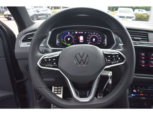 Volkswagen Tiguan 1.4 TSI eHybrid 245 PK DSG-6 R-Line Business+ | TREKHAAK | LEDER | 20 INCH | NAVIGATIE | HUD | EL... ActivLease financial lease