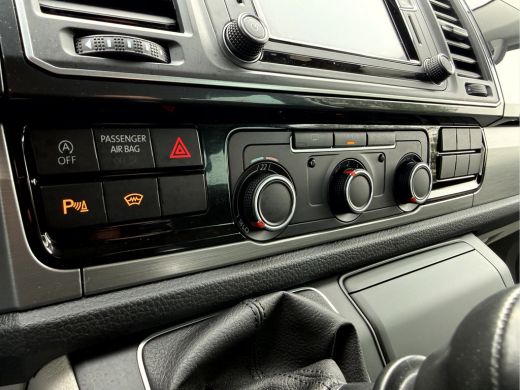 Volkswagen Transporter 2.0 TDI 150pk L2H1 Dubbel Cabine Highline 65262 km, NL. Auto. ActivLease financial lease