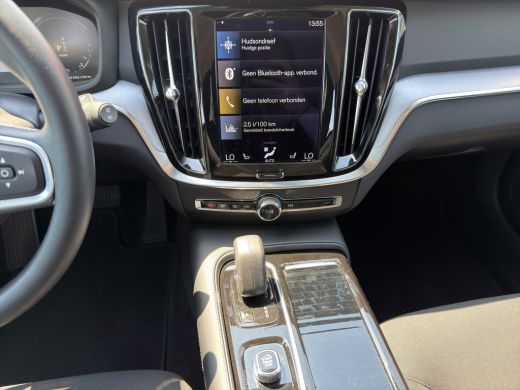 Volvo  V60 2.0 T6 Recharge AWD Business Pro | SoH 97,35% | Stuurwiel en stoelen verwarmd | Achteruitrijcamera | ActivLease financial lease