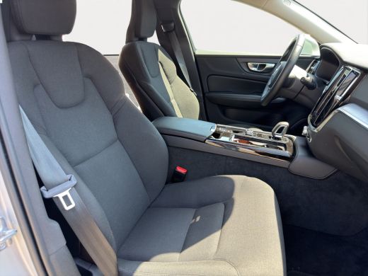 Volvo  V60 2.0 T6 Recharge AWD Business Pro | SoH 97,35% | Stuurwiel en stoelen verwarmd | Achteruitrijcamera | ActivLease financial lease