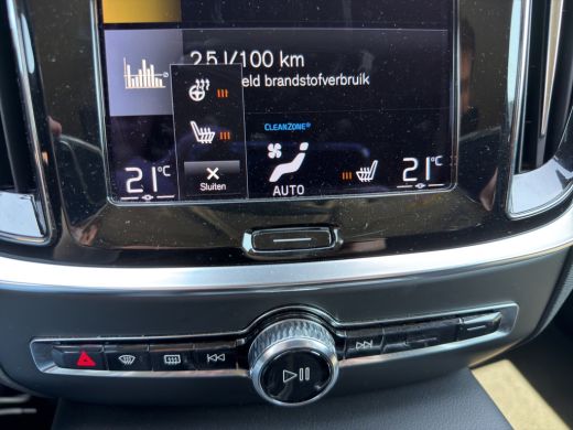 Volvo  V60 2.0 T6 Recharge AWD Business Pro | SoH 97,35% | Stuurwiel en stoelen verwarmd | Achteruitrijcamera | ActivLease financial lease
