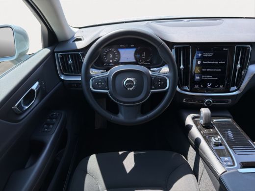 Volvo  V60 2.0 T6 Recharge AWD Business Pro | SoH 97,35% | Stuurwiel en stoelen verwarmd | Achteruitrijcamera | ActivLease financial lease